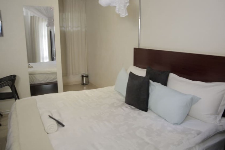 Room 5 of 34