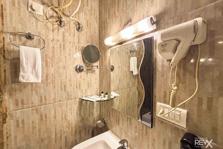 Room 45 of 68