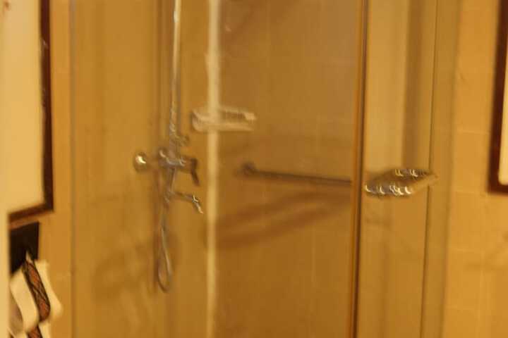 Room 4 of 49