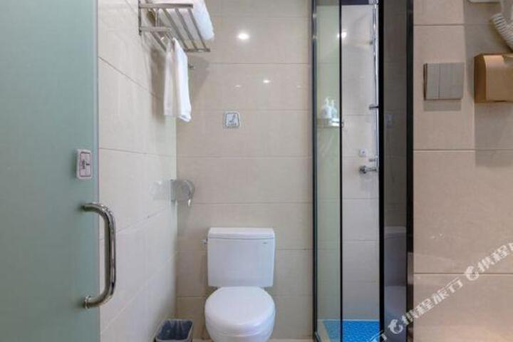 7 days superior hotel (Kunming Wanhong Road store)