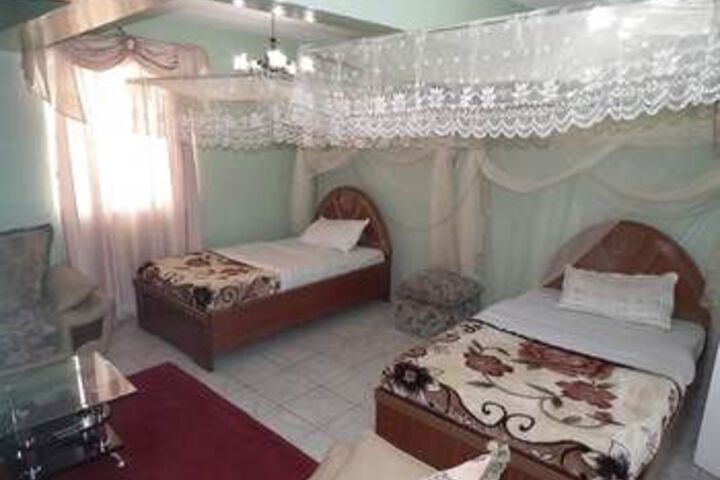 Room 9 of 17