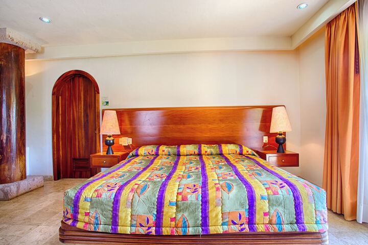 Room 15 of 60