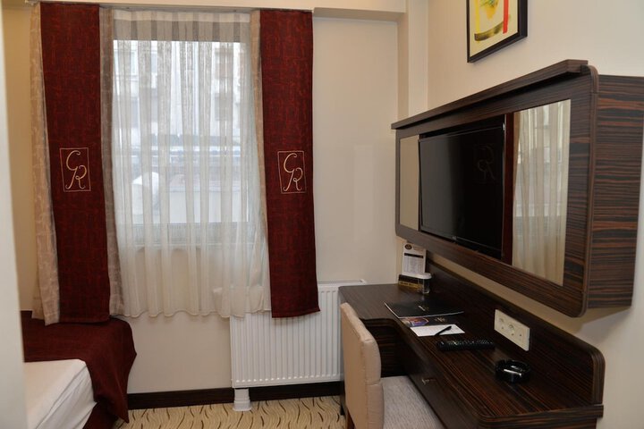 Room 21 of 94