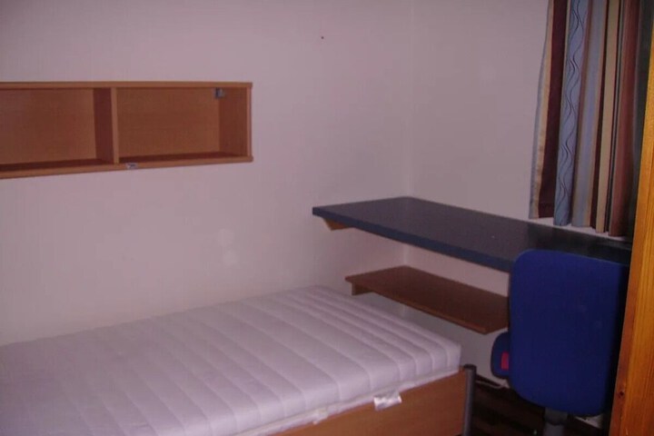Room 3 of 16