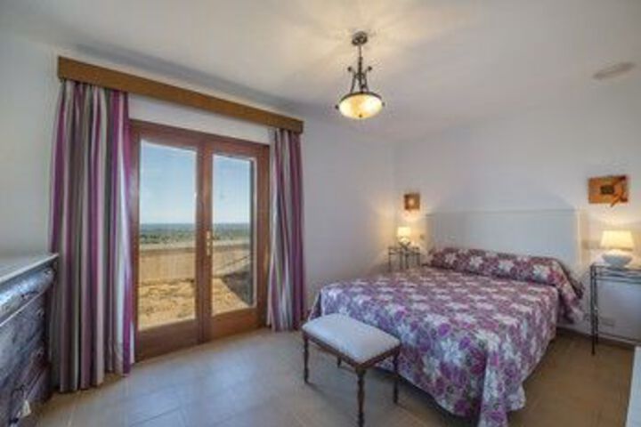 Room 27 of 70