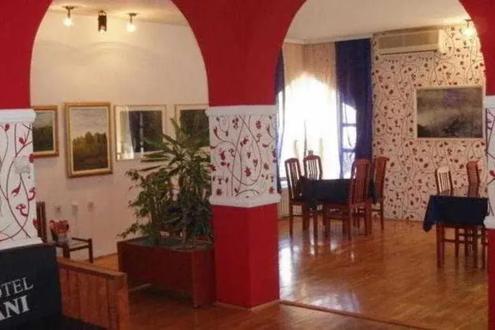 restaurant