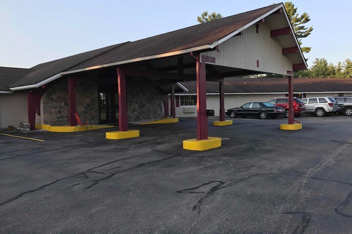 Super 8 Cadillac