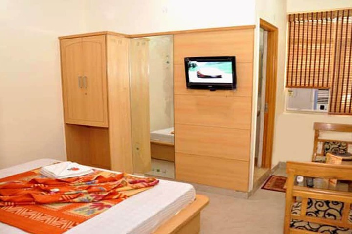 Room 21 of 35