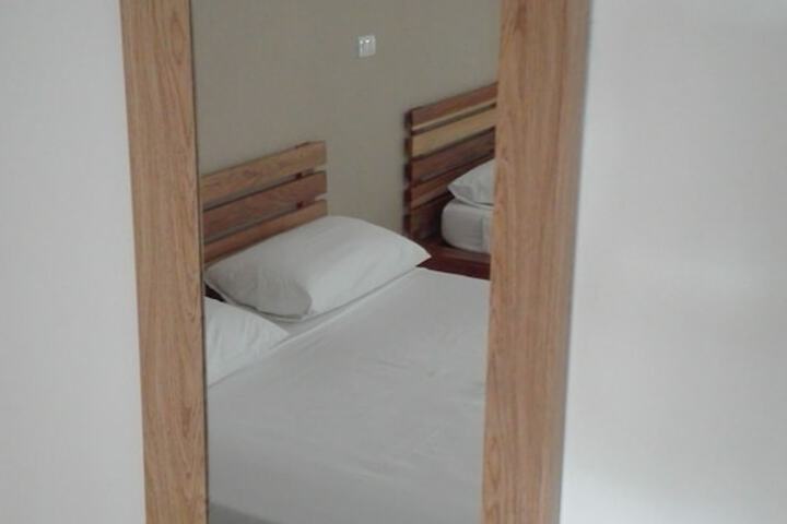 Room 2 of 47