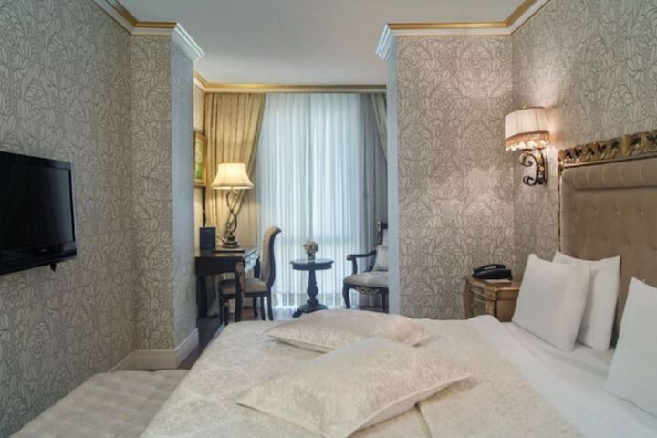 Room 7 of 26