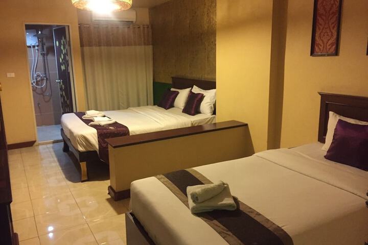 Room 16 of 84