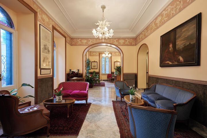 Guest Lobby