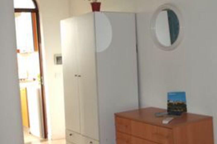 Room 85 of 170