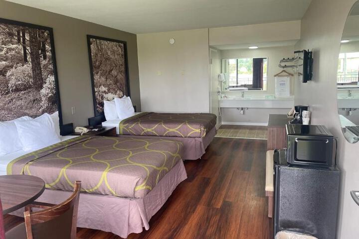 2 Double Beds (11 of 16)