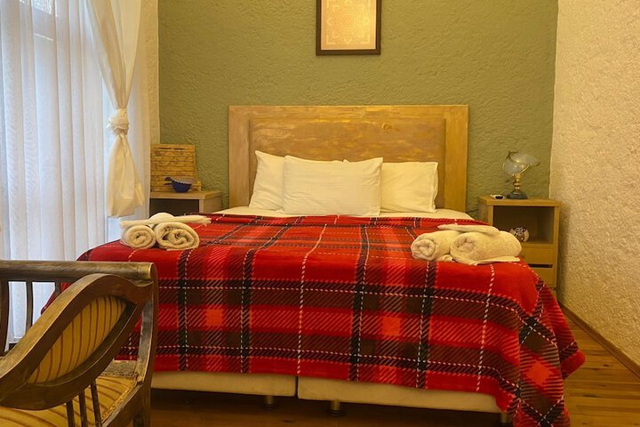 Room 10 of 27