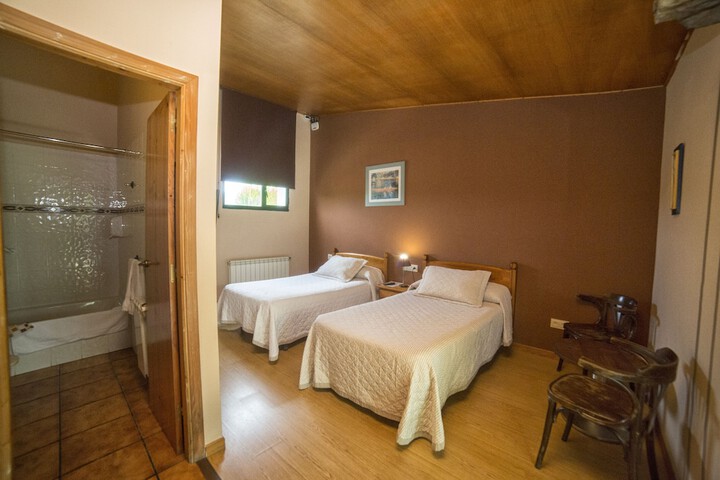 Room 8 of 74