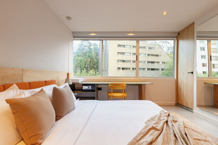 Room 61 of 199