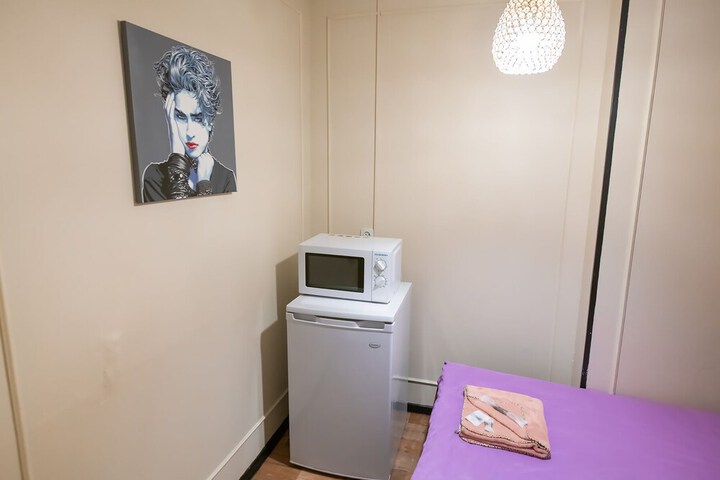 Room 25 of 35