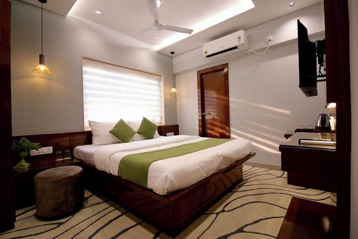 Room 3 of 45