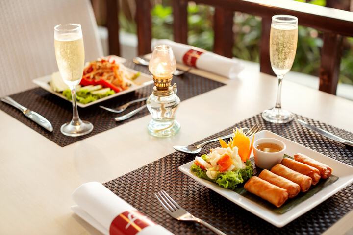 Dining 106 of 134
