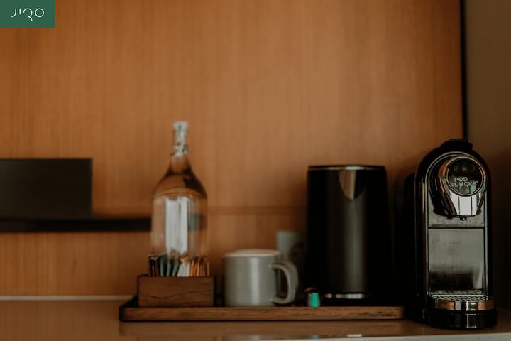 Room 6 of 48