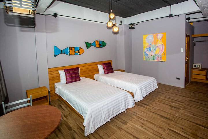 Room 11 of 24