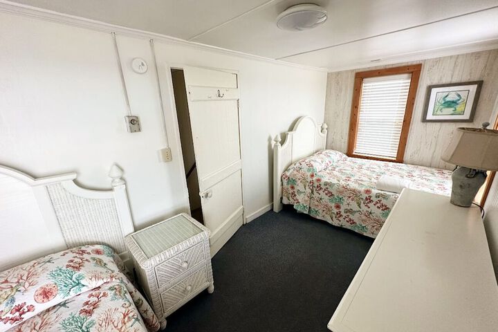 Room 28 of 123