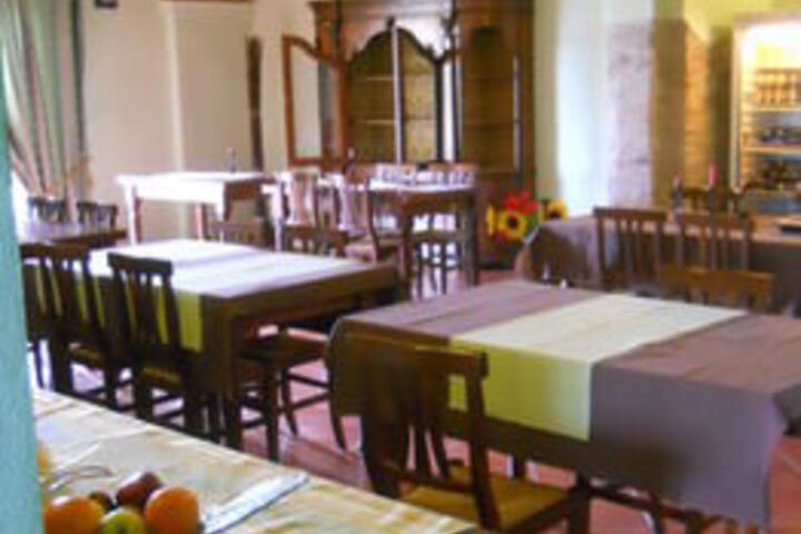 Dining 62 of 68