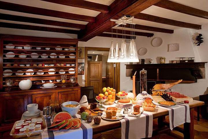 Breakfast/Coffee Service 39 of 60
