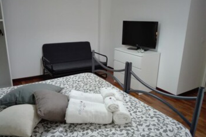 Room 8 of 24