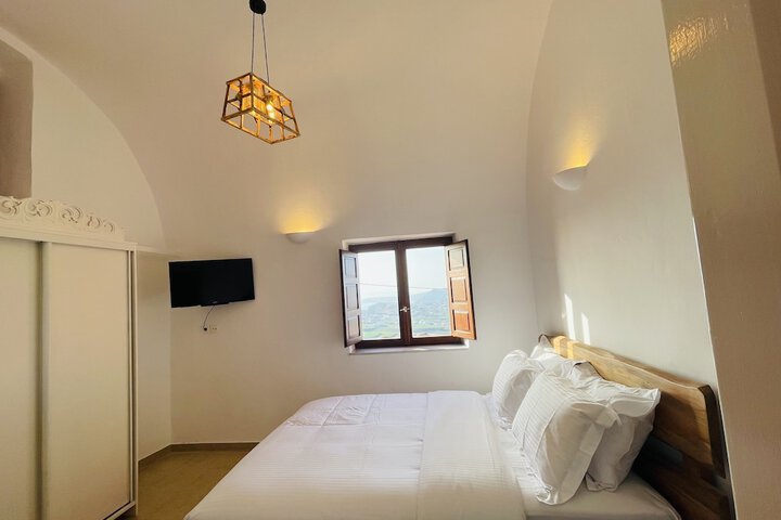 Room 2 of 19