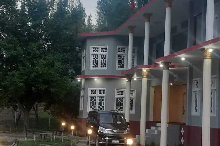 Hotel 4 of 9