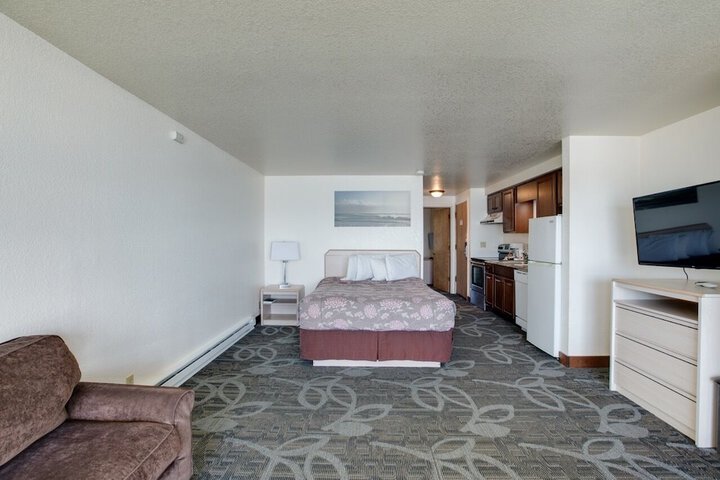 Room 18 of 76