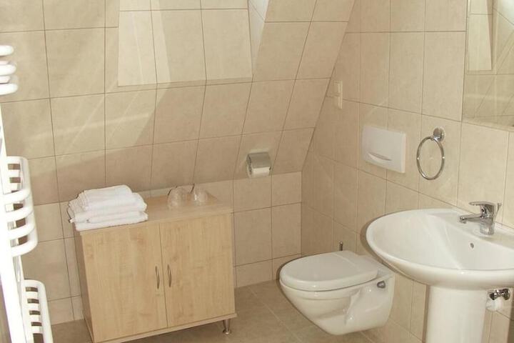 Room 16 of 31
