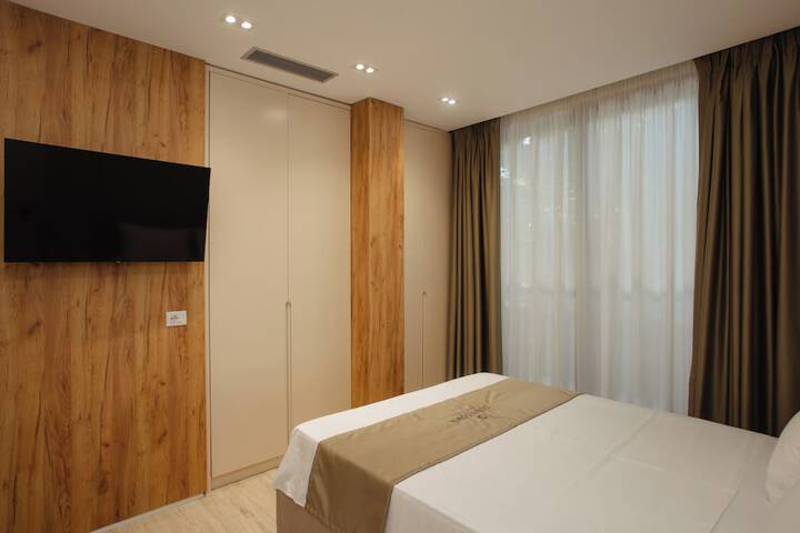 Room 3 of 16