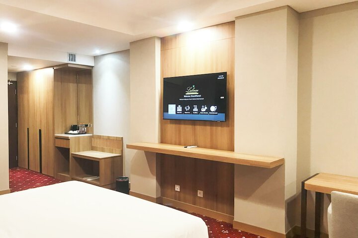 Room 11 of 31