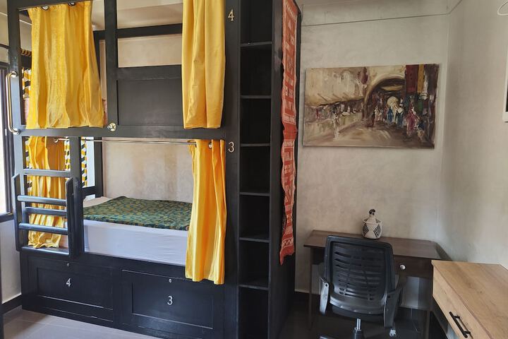 Room 3 of 6