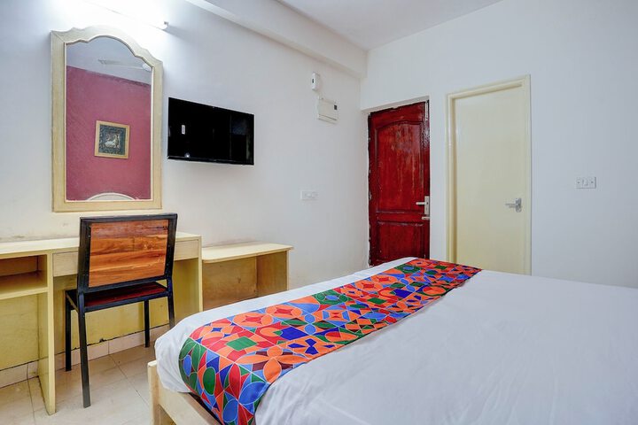 Room 16 of 34