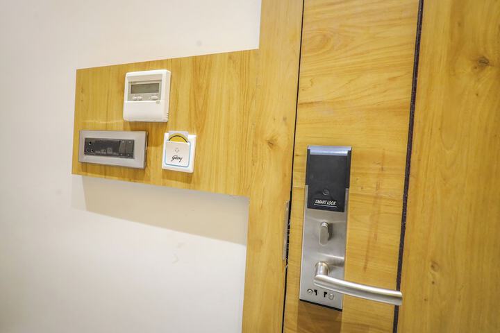 Room 6 of 40