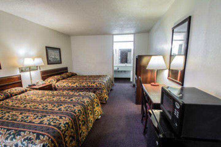 Room 16 of 51