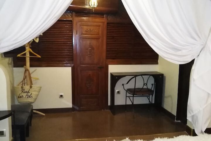 Room 10 of 47