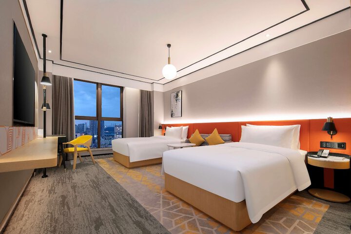 Room 19 of 46