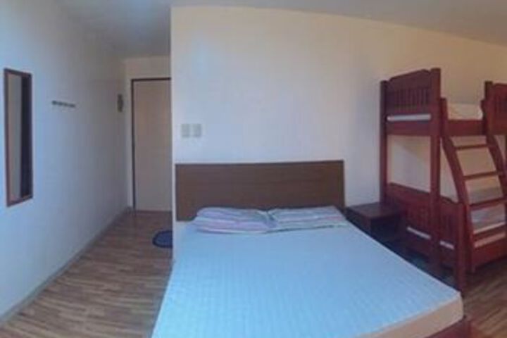 Room 4 of 22