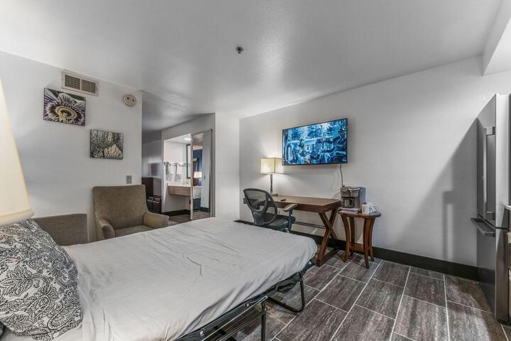 Room 21 of 78