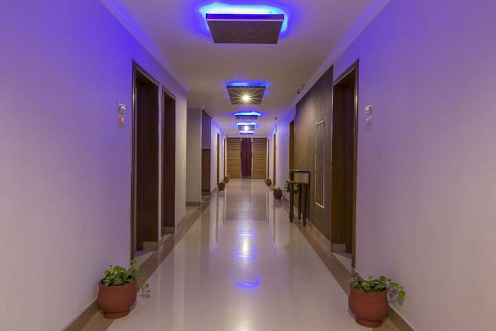 Hotel 6 of 53