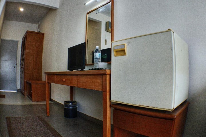 Room 16 of 66