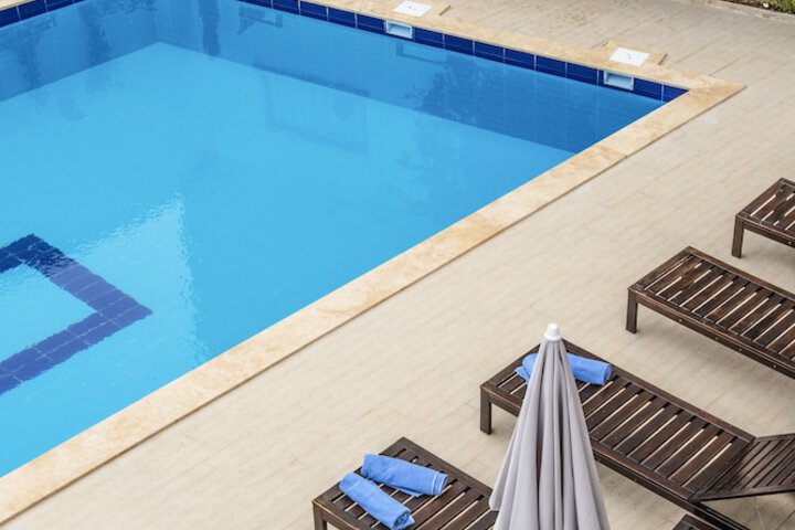 Pool 5 of 14