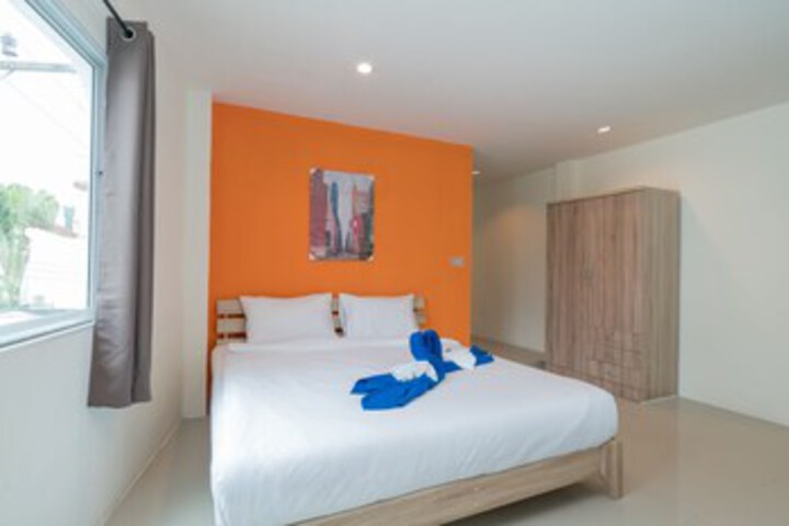 Room 28 of 45
