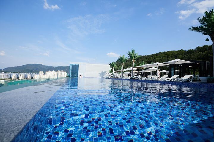 Pool 19 of 38