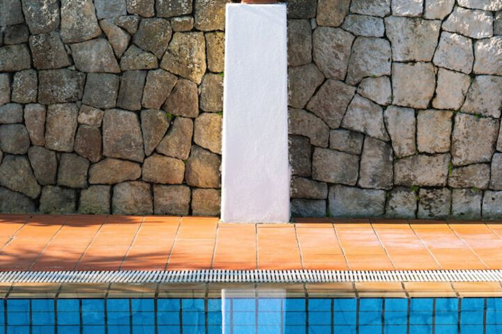 Pool Hotel